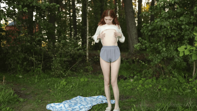 Stunning18 - Thư giãn trên chiếc khăn sung sướng - VLXX.AS